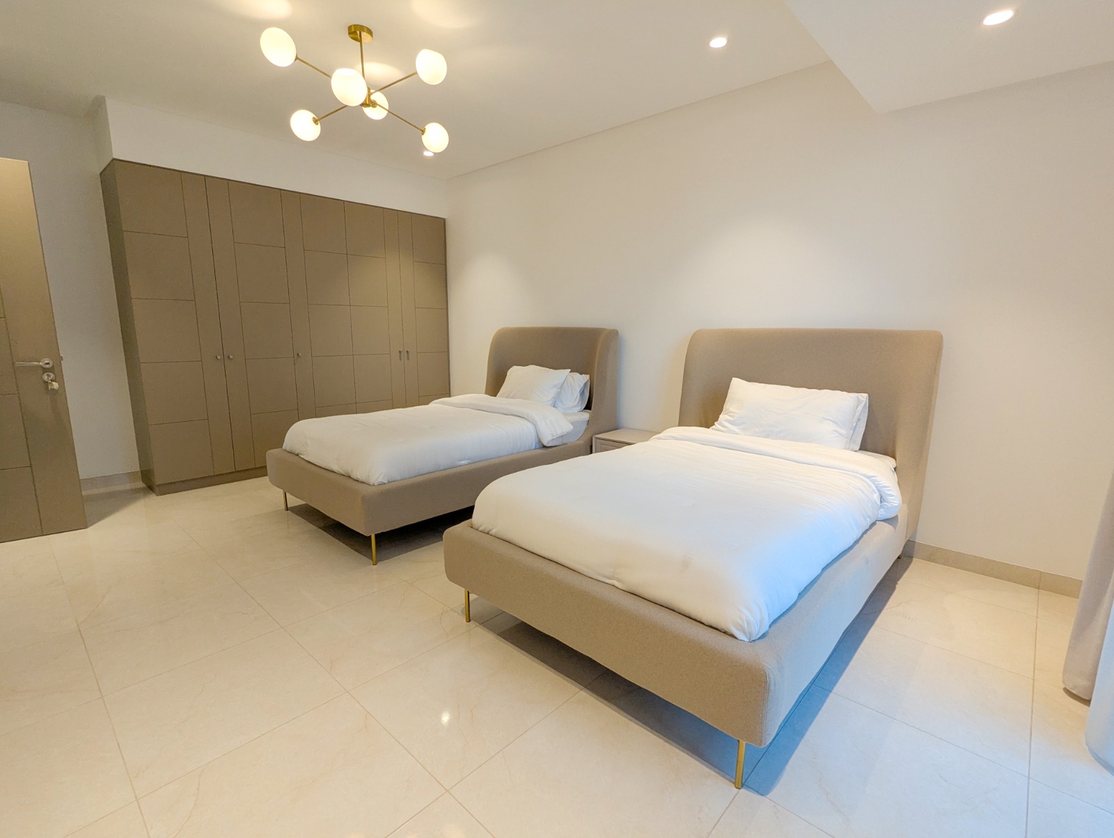 3 Bedrooms Apartment for Rent in Adliya